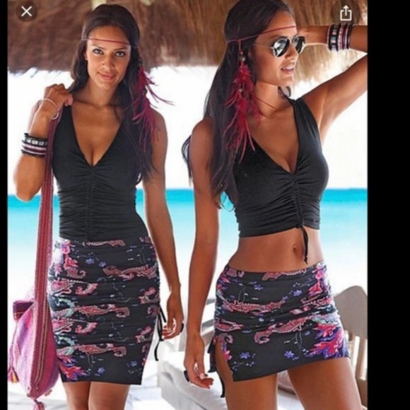LASCANA for VENUS Two Piece Ruched with Ties Black Top and Floral Skirt - Picture 1 of 14